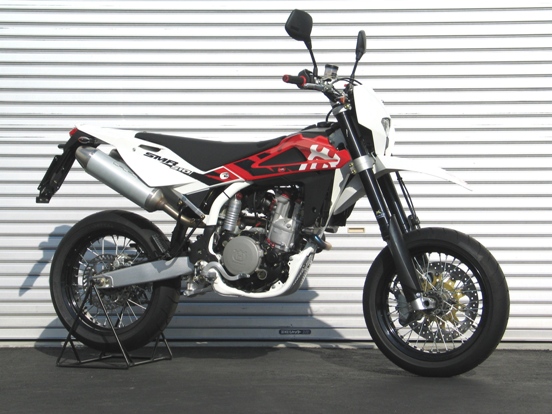 【税込】 HUSQVARNA SM510R I.E.入荷！｜新着情報｜MVアグスタ(MV AGUSTA パーツ