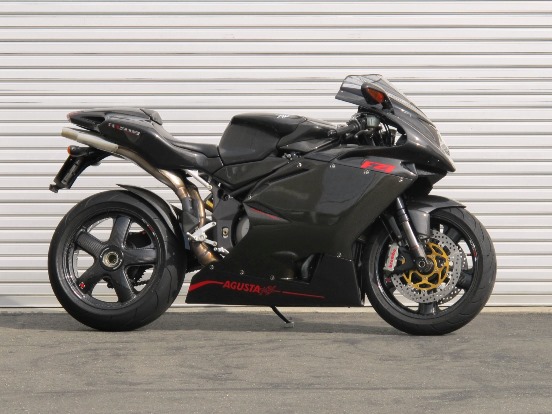MV Agusta アグスタ　3気筒用　カーボンエキゾーストカバー　希少な艶なし ROTOBOXカーボンホイール！｜新着情報｜MVアグスタ(MV AGUSTA