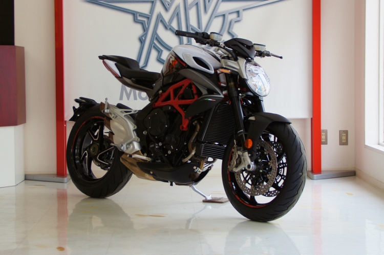 【静岡店】新型 BRUTALE 800 RR 入荷致しました