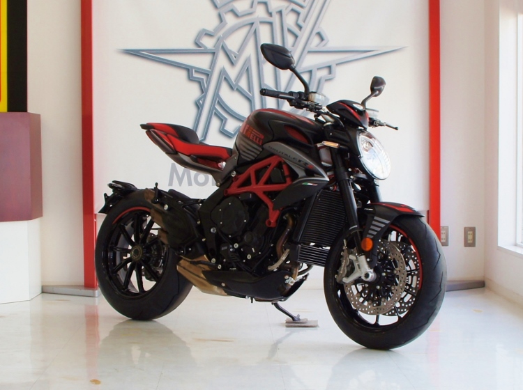 【静岡店】BRUTALE800RR PIRELLI 入荷しました