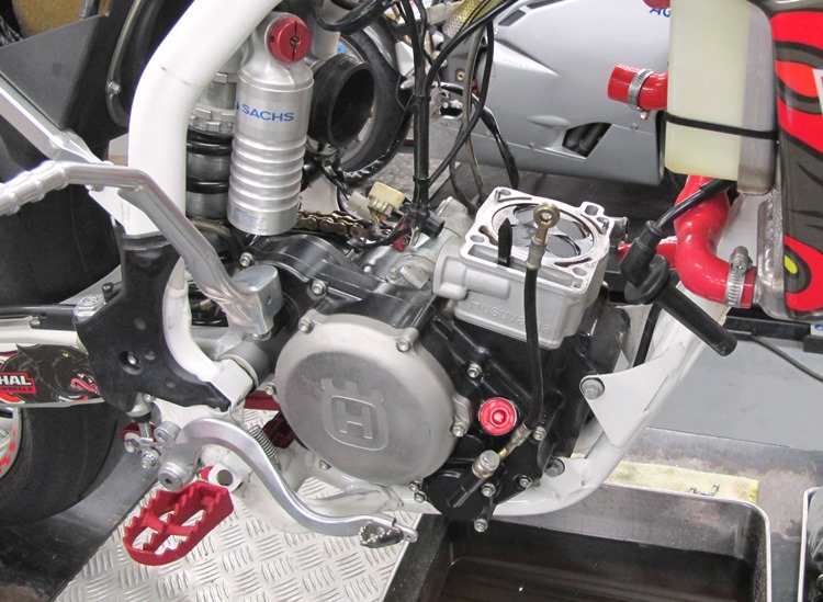 HUSQVARNA エンジンオーバーホール