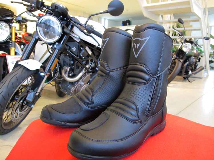 NIGHTHAWK D1 GORE-TEX LOW BOOT のご紹介
