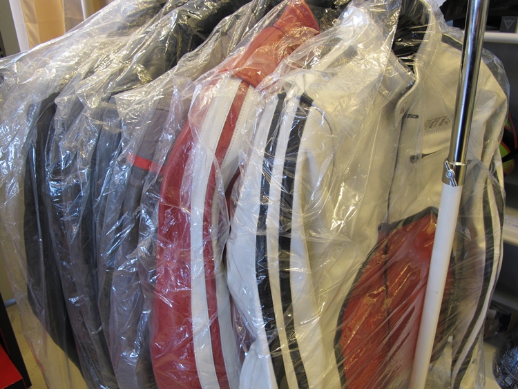 DAINESE・AGV商品入荷いたしました