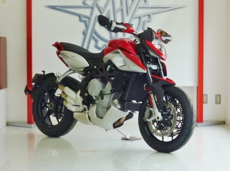 【静岡店】USED BIKE MV AGUSTA RIVALE800 入荷