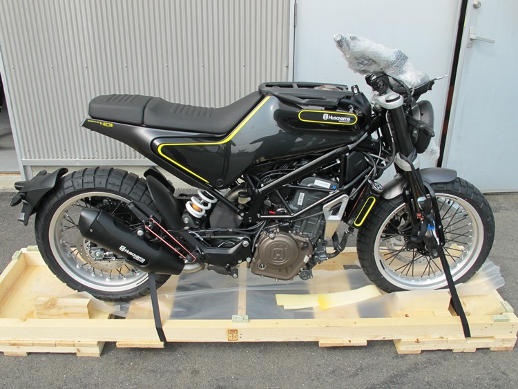 HUSQVARNA SVARTPILEN401 入荷しました