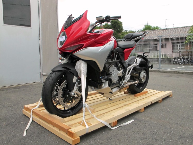 MV AGUSTA TURISMO VELOCE 試乗車