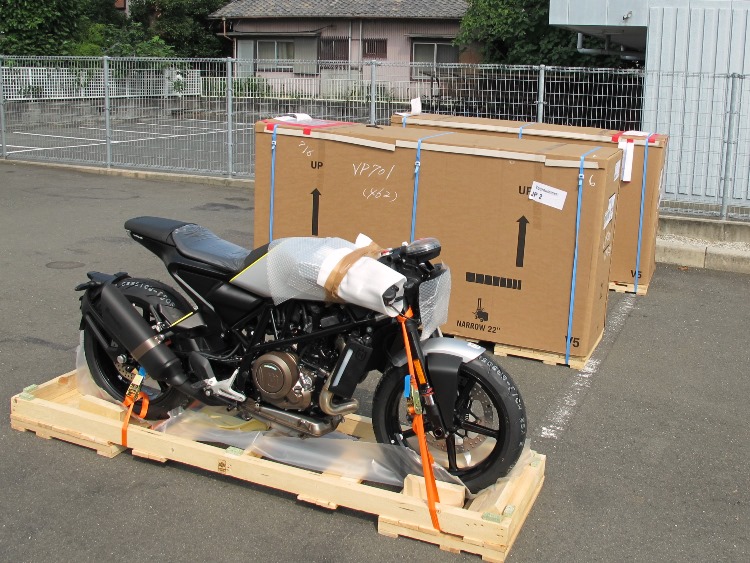 HUSQVARNA VITPILEN701 続々入荷中！